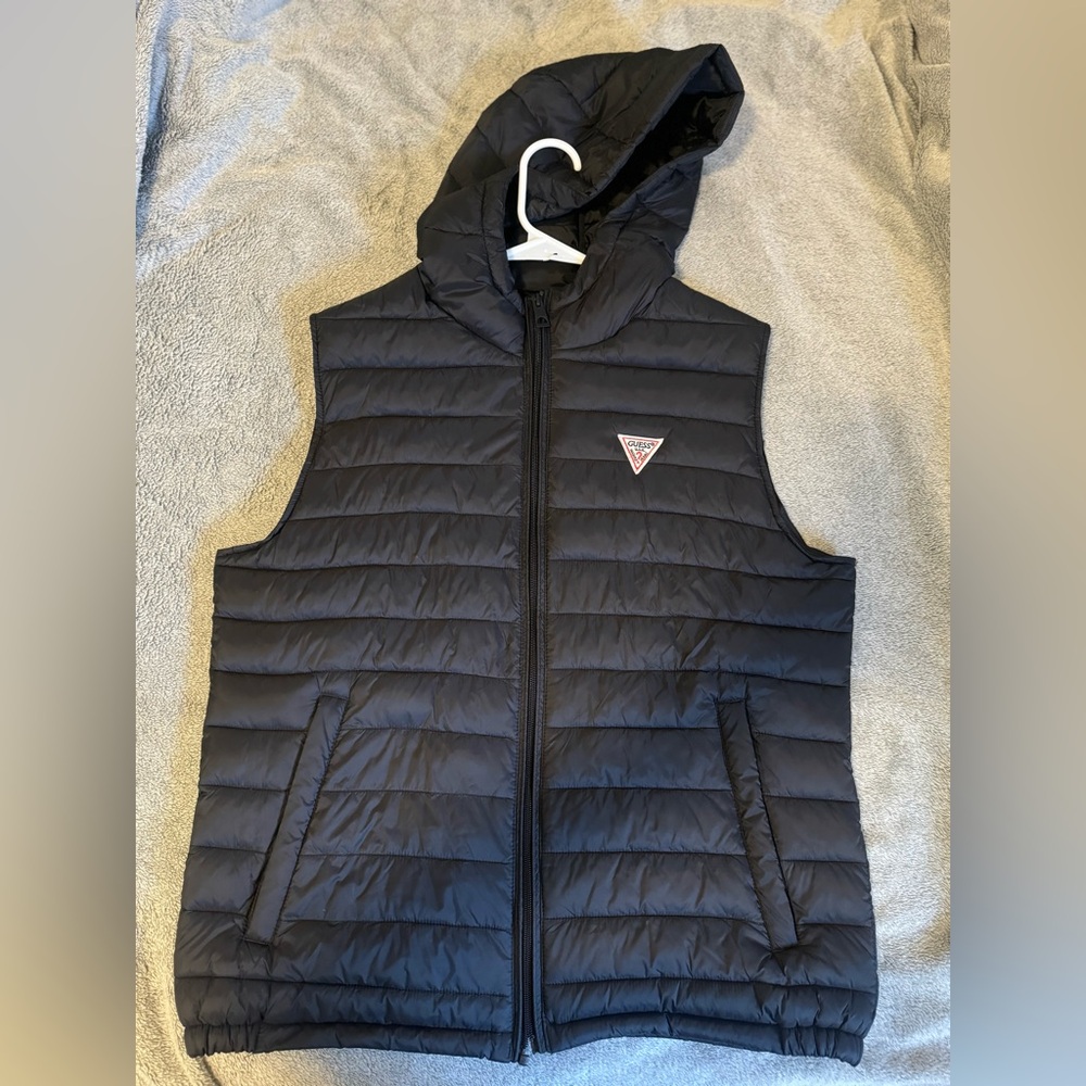 Guess Puffer Vest Black Hooded Sleeveless Jacket Logo Patch Men’s Size large